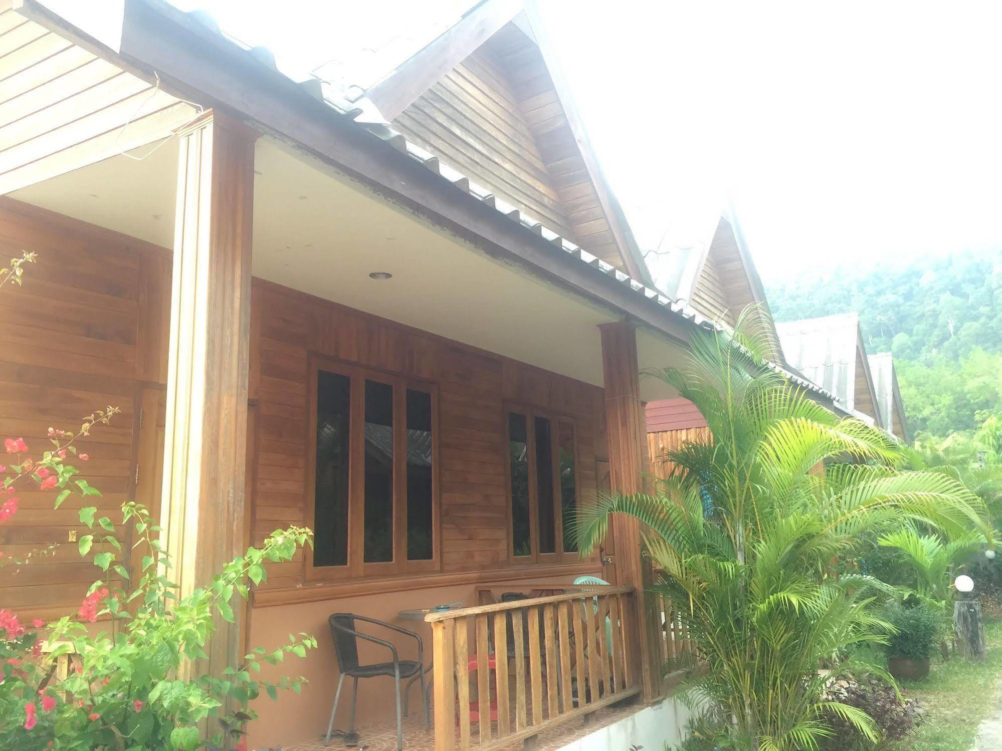 Poonsap Resort Ko Lanta Exterior foto