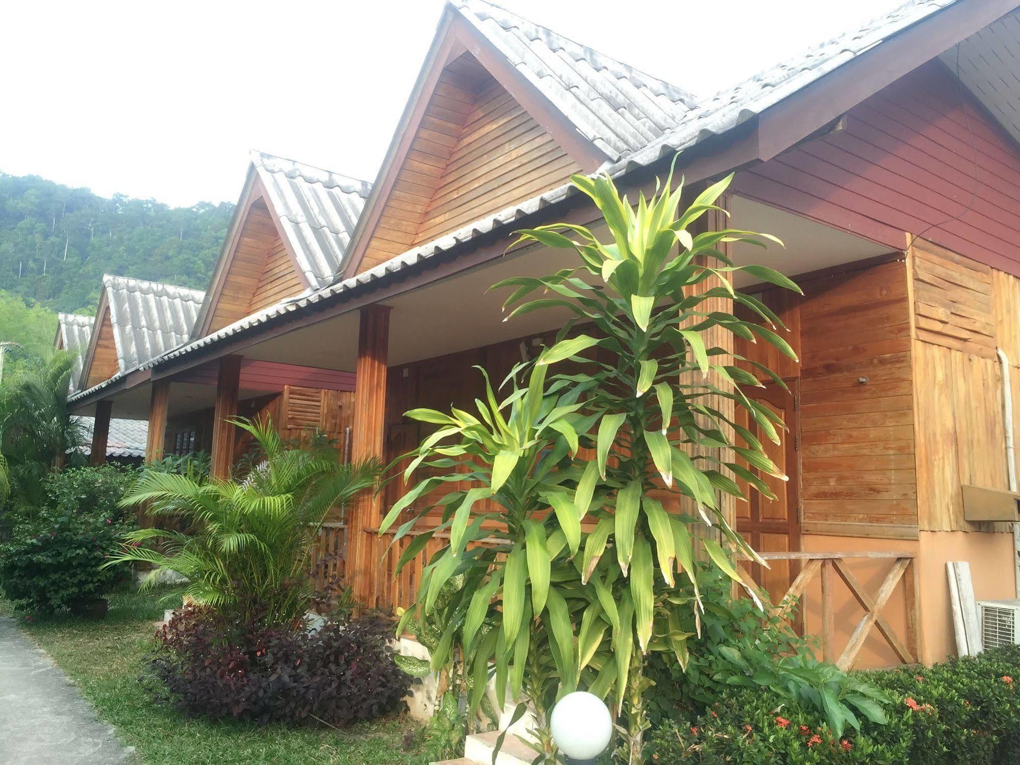 Poonsap Resort Ko Lanta Exterior foto