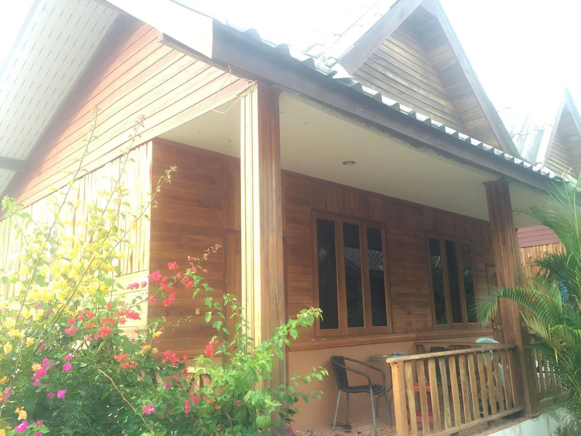 Poonsap Resort Ko Lanta Exterior foto